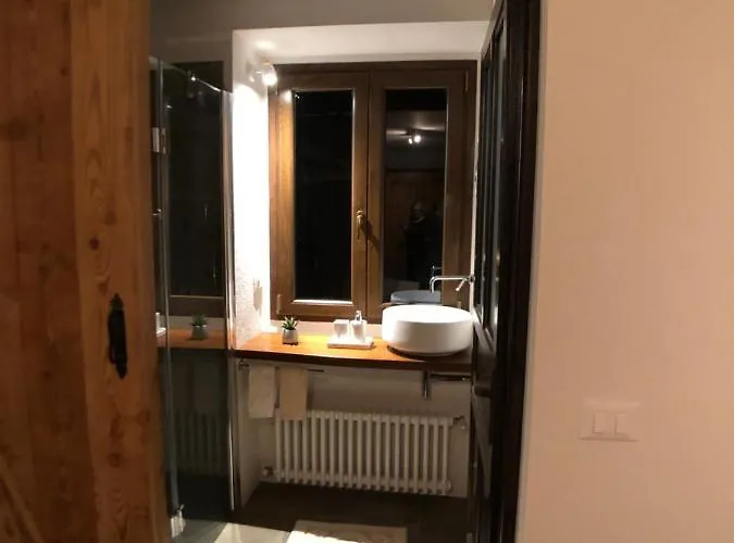 לינה וארוחת בוקר La Guardiana 3*